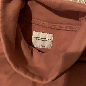 Abercrombie & Fitch women’s size small great condition cropped turtleneck $8